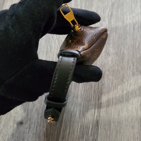 Louis Vuitton Monogram Mini Bumbag Party Bracelet NWT - Picture 8 of 16